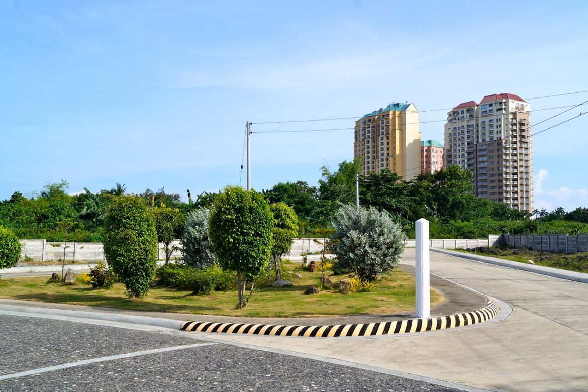Land for Sale in Blue Coast Residences, Punta Engaño, Lapu-Lapu, Cebu – photo 6