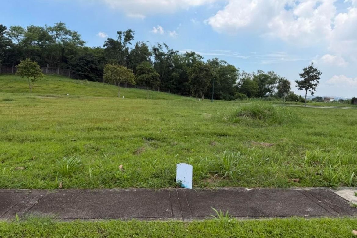 Land for Sale in Cabilang Baybay, Carmona, Cavite