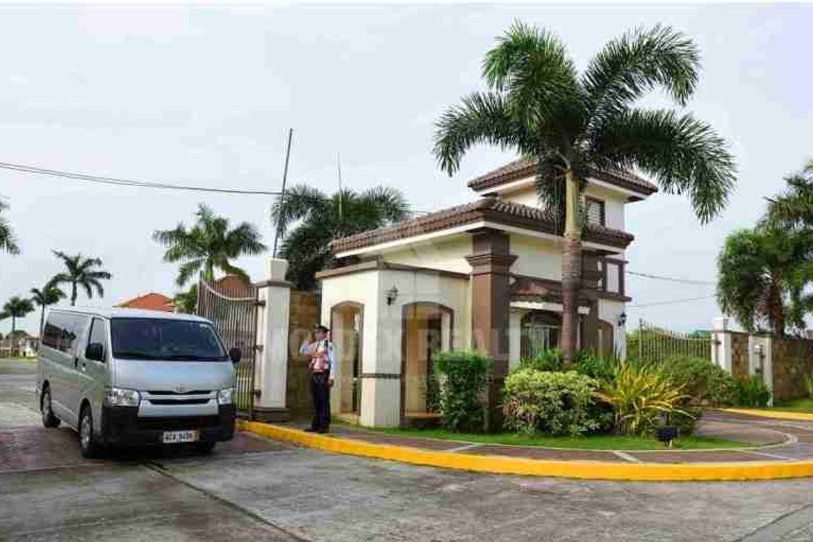 Land for Sale in Canlubang, Calamba, Laguna – photo 2