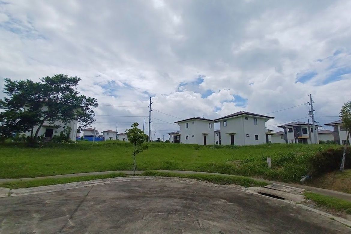 Land for Sale in Canlubang, Calamba, Laguna