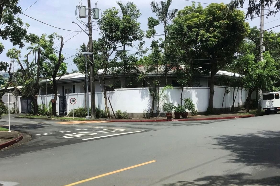 Land for Sale in Dasmariñas North, Makati, Metro Manila near MRT-3 Ayala – photo 2