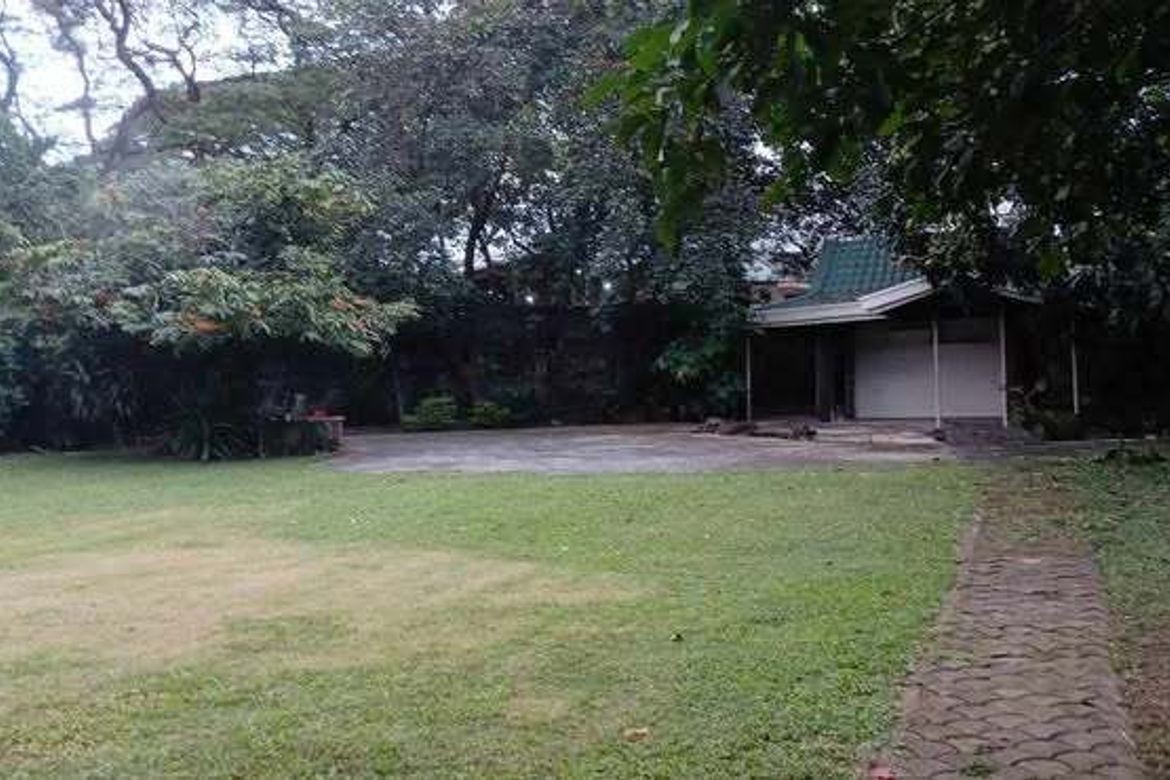 Land for Sale in Forbes Park North, Makati, Metro Manila near MRT-3 Buendia – photo 3