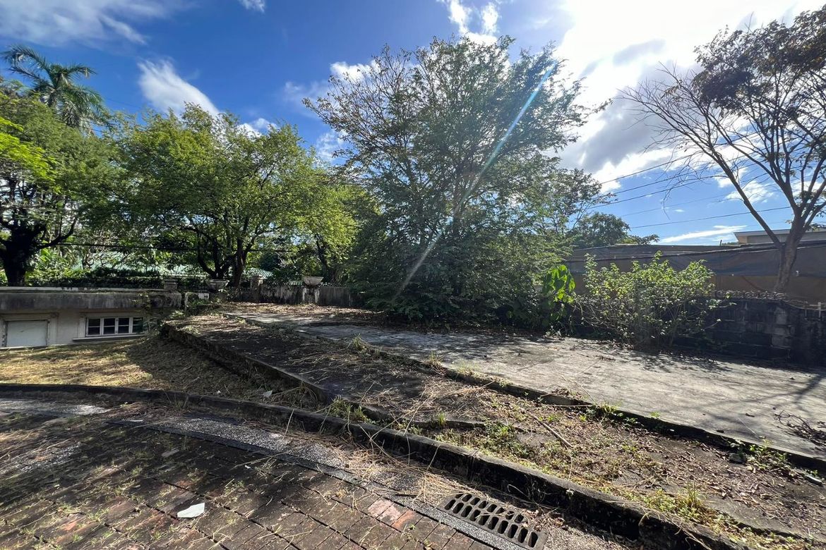 Land for Sale in Forbes Park North, Makati, Metro Manila near MRT-3 Buendia – photo 3