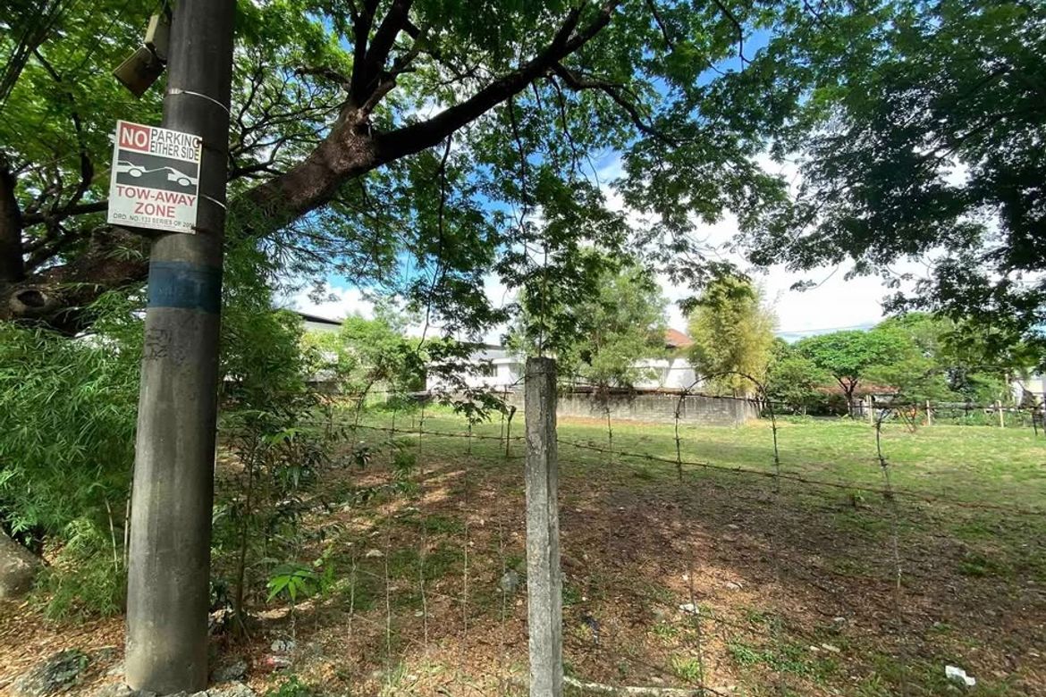 Land for Sale in LOYOLA GRAND VILLAS, Ramon Magsaysay, Quezon City, Metro Manila near LRT-1 Roosevelt – photo 3
