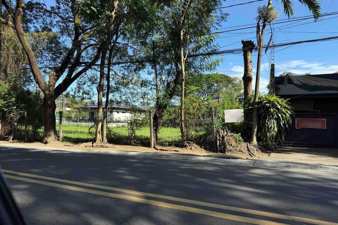 Land for Sale in LOYOLA GRAND VILLAS, Ramon Magsaysay, Quezon City, Metro Manila near LRT-1 Roosevelt – photo 2
