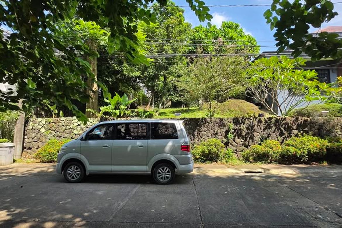Land for Sale in LOYOLA GRAND VILLAS, Ramon Magsaysay, Quezon City, Metro Manila near LRT-1 Roosevelt – photo 3