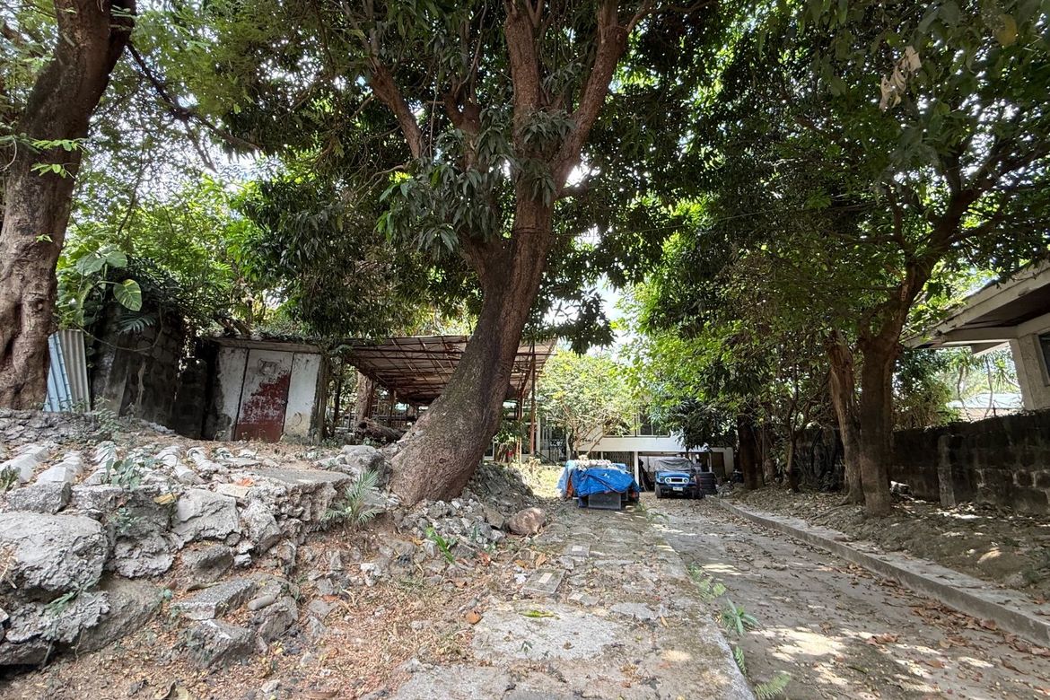 Land for Sale in Loyola Heights, Quezon City, Metro Manila near LRT-2 Katipunan – photo 2