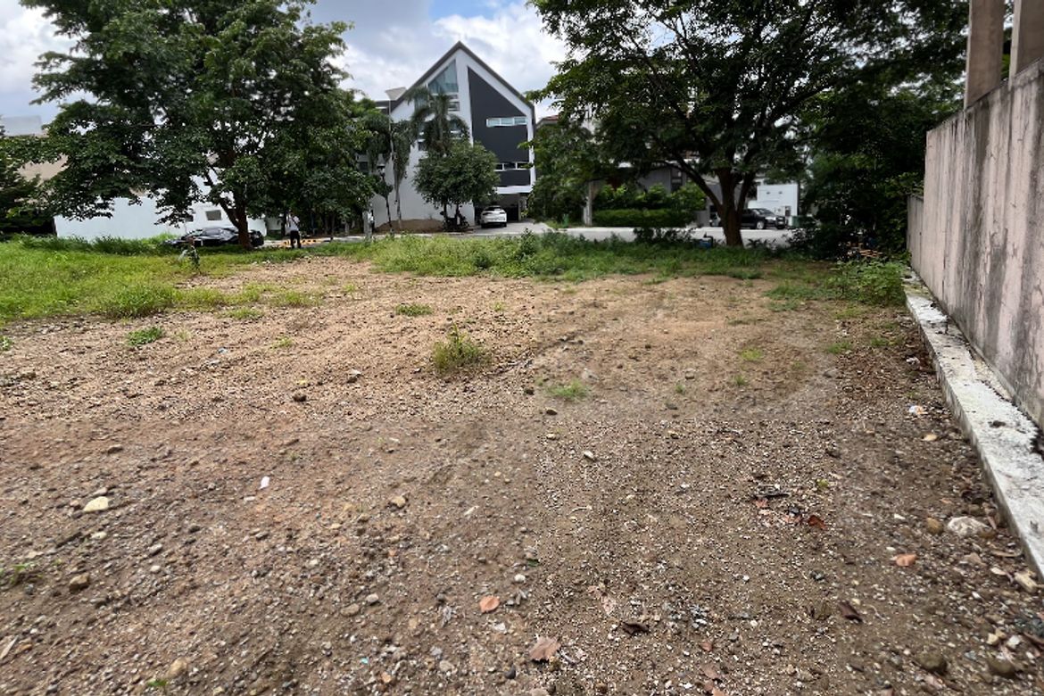 Land for Sale in McKinley Hill, Taguig, Metro Manila – photo 2