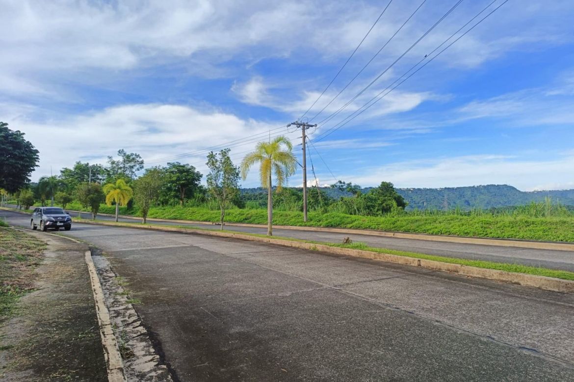 Land for Sale in Niyugan, Laurel, Batangas – photo 2