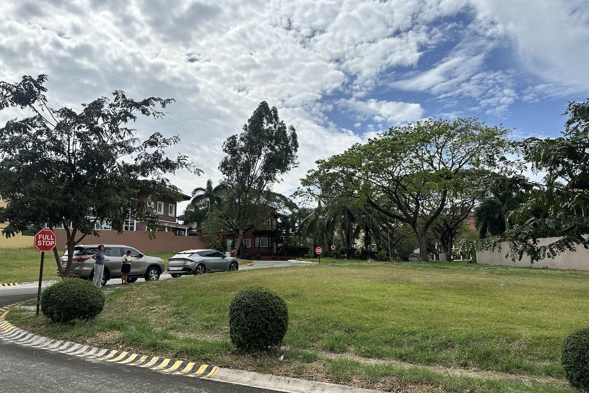Land for Sale in Portofino Heights, Almanza Dos, Las Piñas, Metro Manila – photo 2