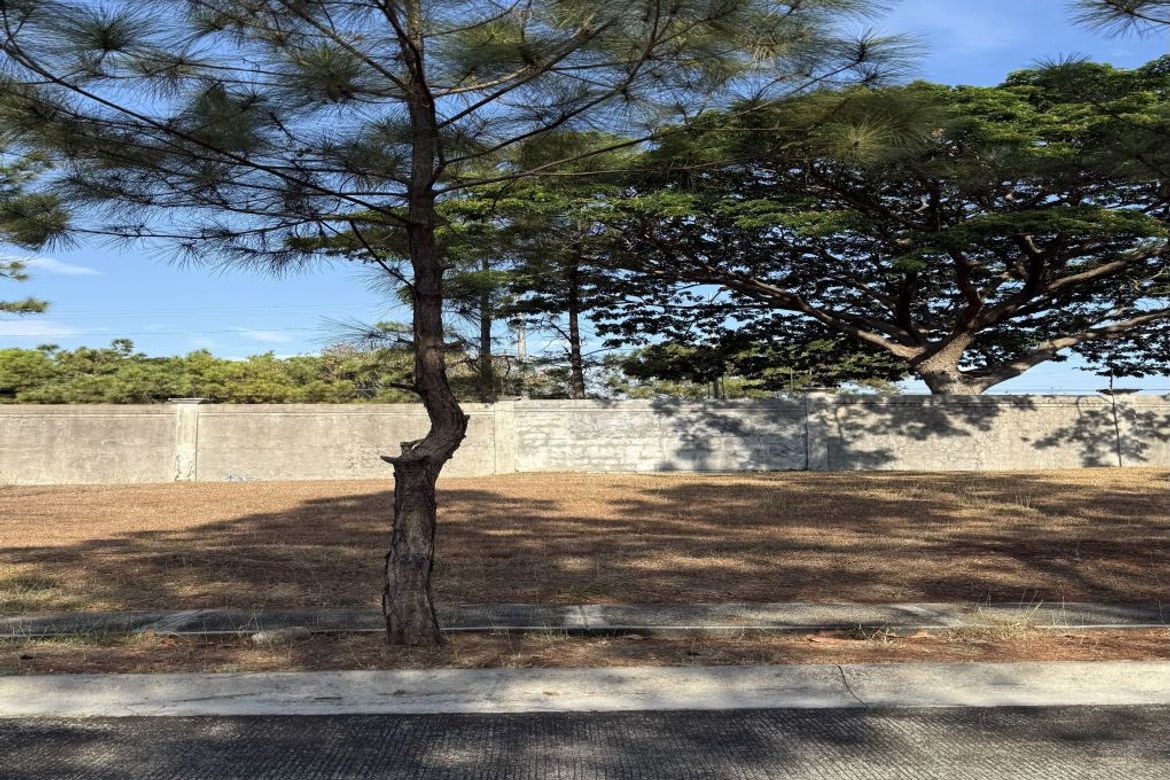 Land for Sale in Portofino South, Poblacion, Muntinlupa, Metro Manila – photo 2