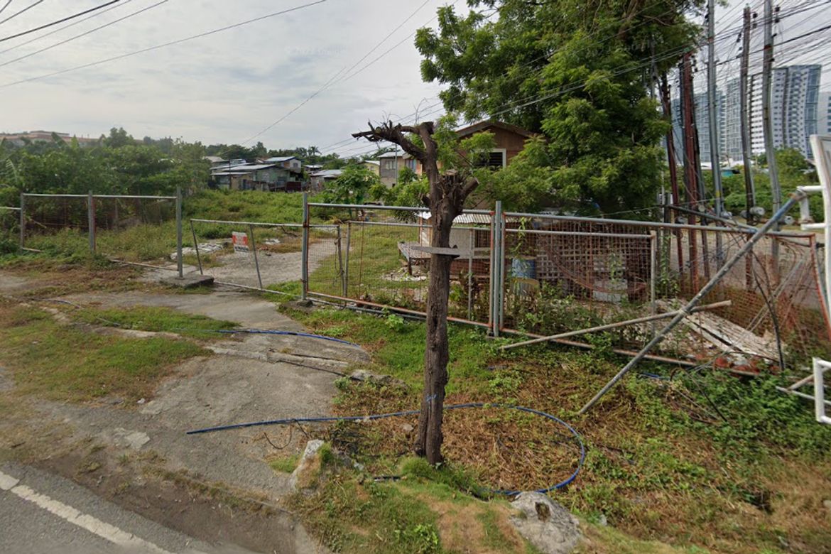 Land for Sale in Punta Engaño, Lapu-Lapu, Cebu