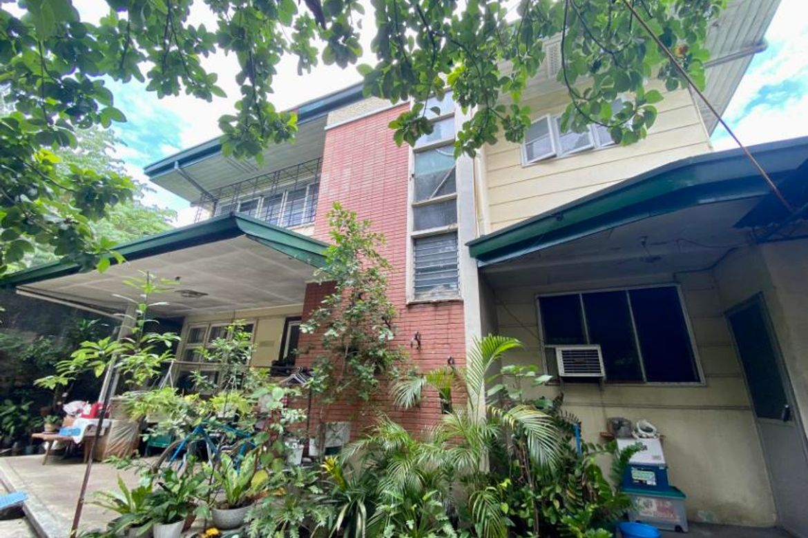 Land for Sale in Quezon City, Metro Manila near MRT-3 Kamuning