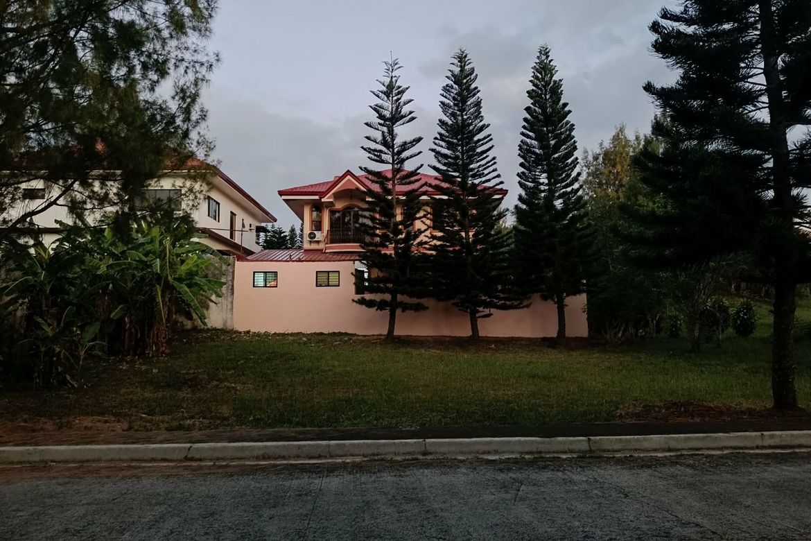 Land for Sale in Royale Tagaytay Estates, Buck Estate, Alfonso, Cavite – photo 2