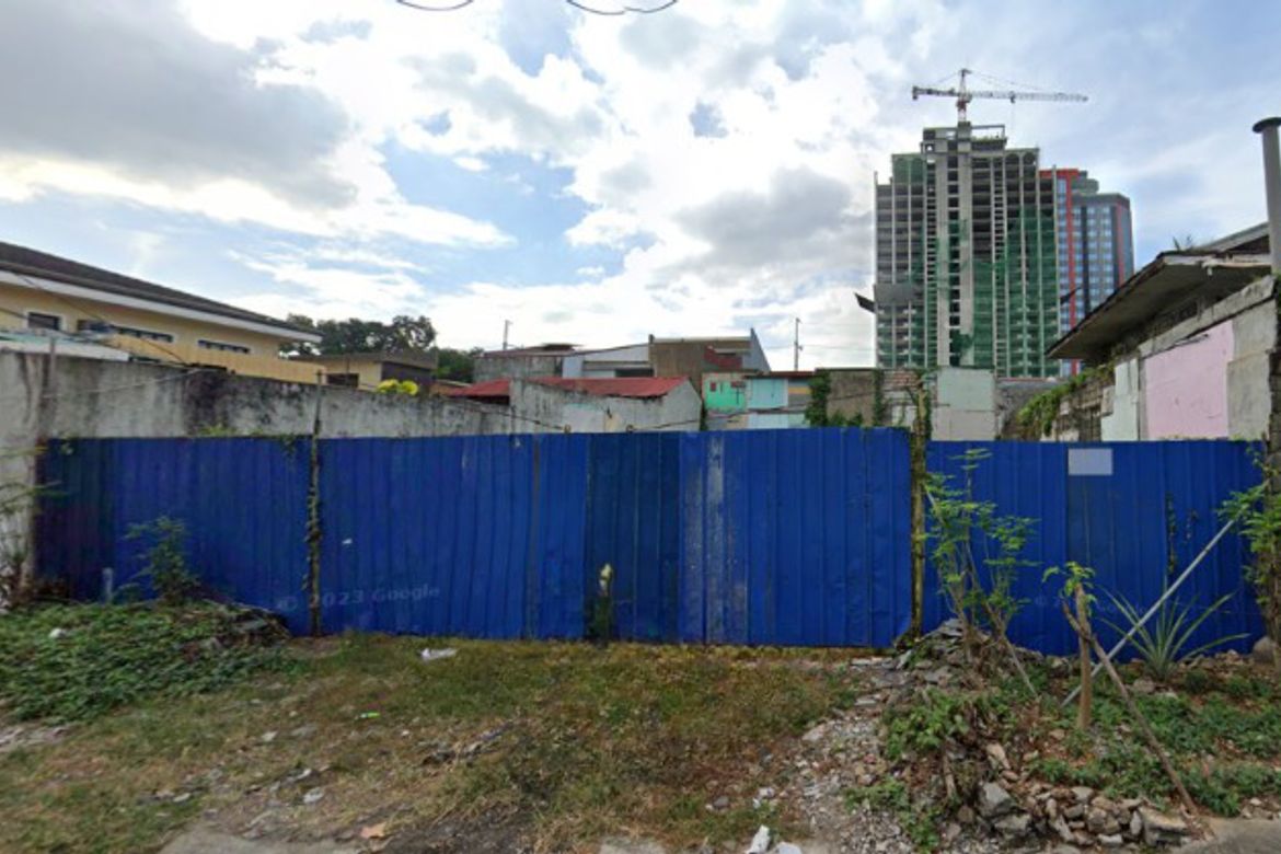 Land for Sale in Sacred Heart, Quezon City, Metro Manila near MRT-3 Kamuning