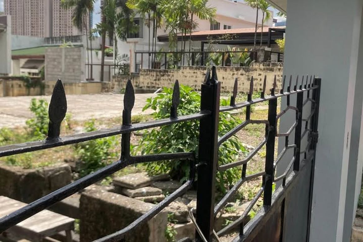 Land for Sale in Saint Ignatius, Quezon City, Metro Manila