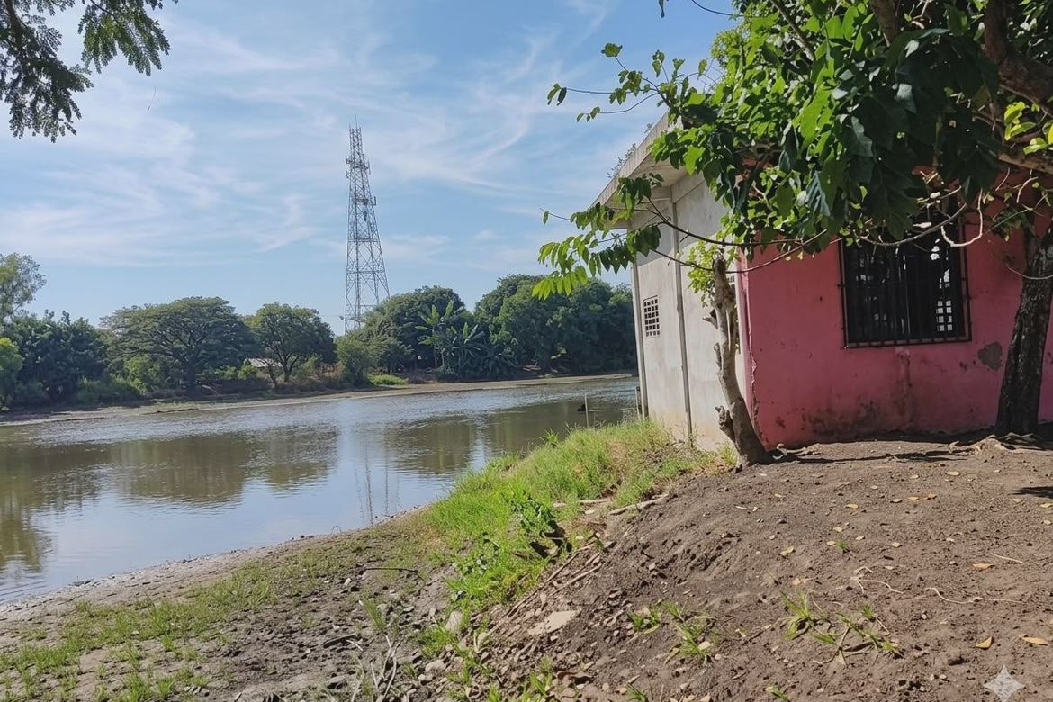 Land for Sale in Santa Cruz Poblacion, San Luis, Pampanga
