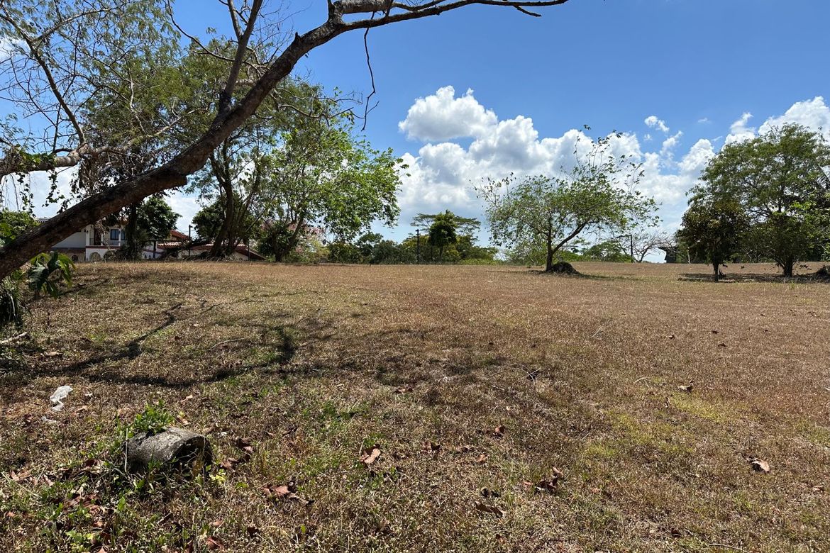 Land for Sale in Santo Domingo, Santa Rosa, Laguna