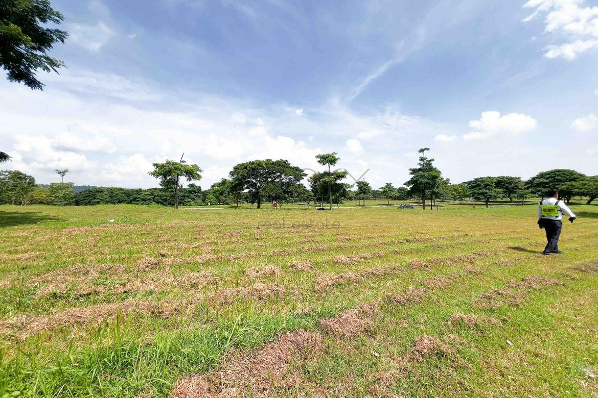 Land for Sale in Soliento, Canlubang, Calamba, Laguna