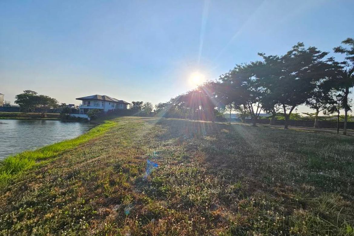 Land for Sale in South Lake Village at Eton City, Don Jose, Santa Rosa, Laguna – photo 2