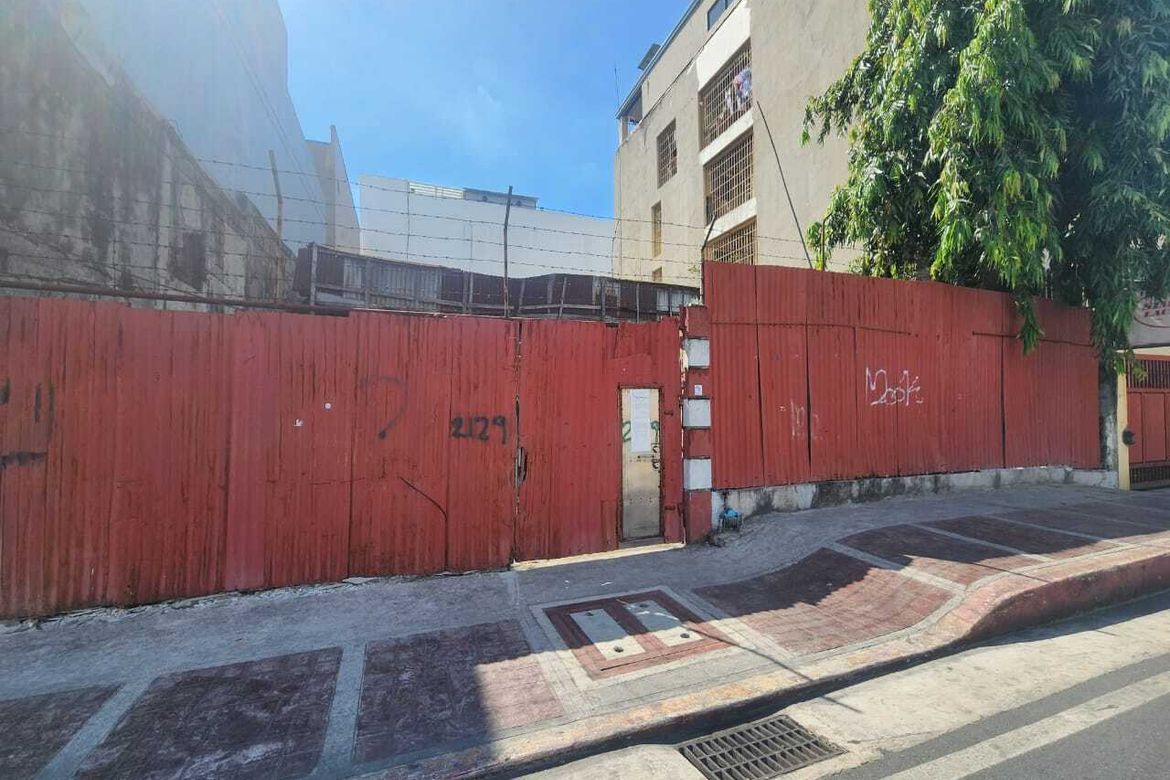 Land for Sale in Tejeros, Makati, Metro Manila