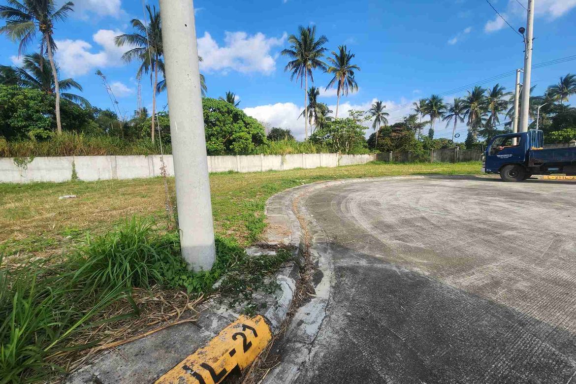 Land for Sale in The Alcove at Mount Malarayat, Dagatan, Lipa, Batangas