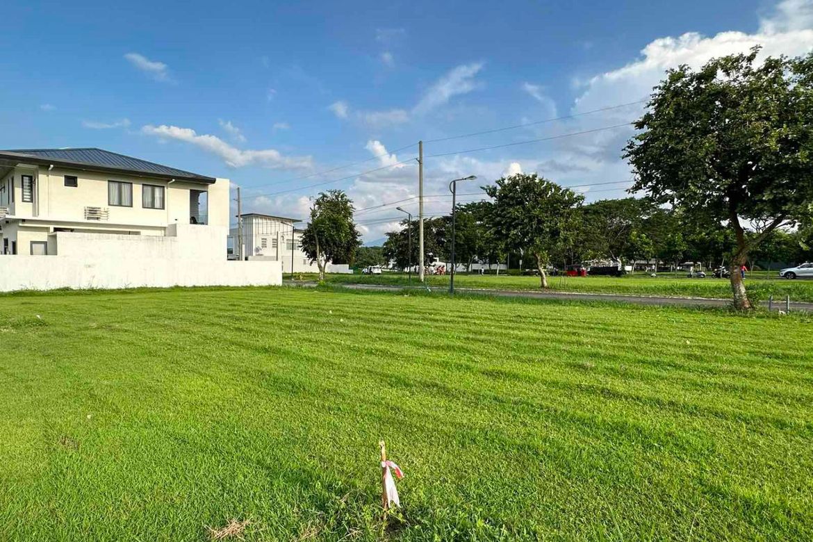 Land for Sale in Treveia Nuvali, Canlubang, Calamba, Laguna – photo 5