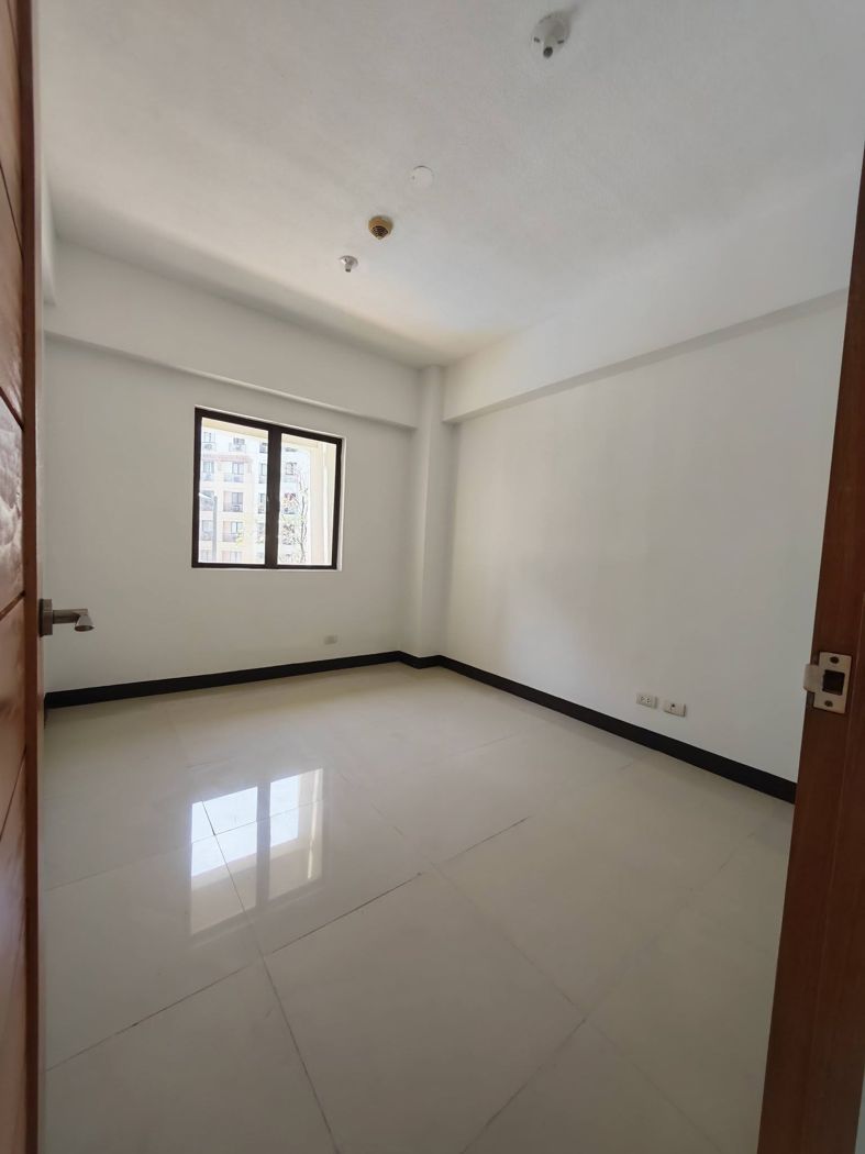 Lush 3-Bedroom Condo Unit for Sale in New Port City, Pasay City