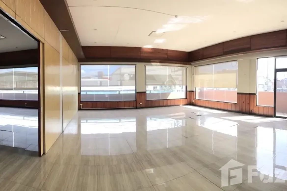 Office for Sale in Batasan Hills, Quezon City, Metro Manila
