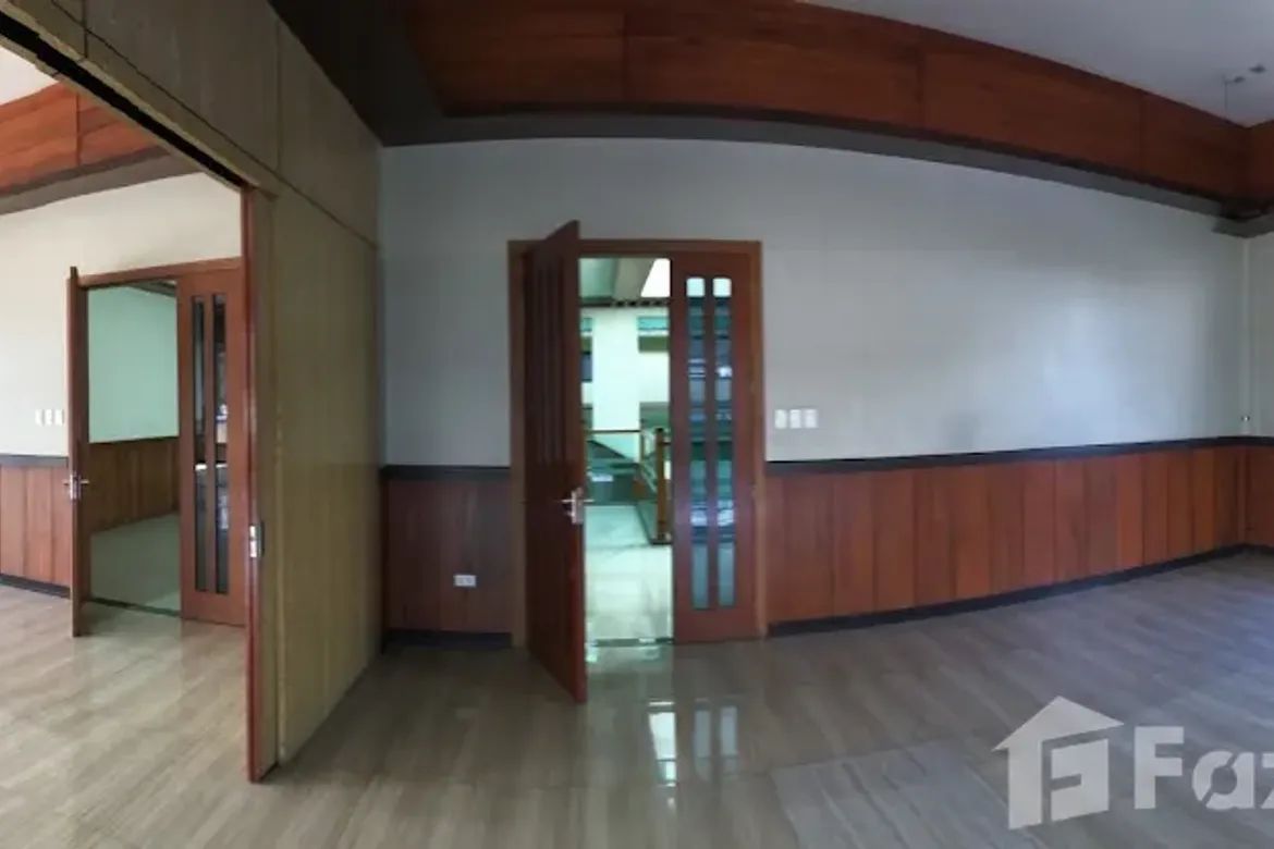 Office for Sale in Batasan Hills, Quezon City, Metro Manila – photo 6