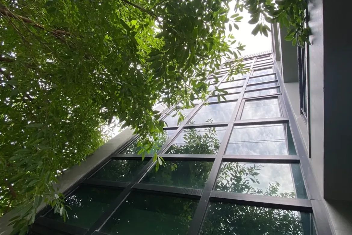 Office for Sale in Comembo, Makati, Metro Manila