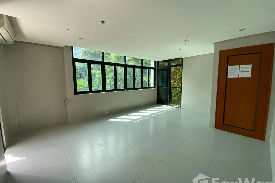 Office for Sale in Comembo, Makati, Metro Manila – photo 4