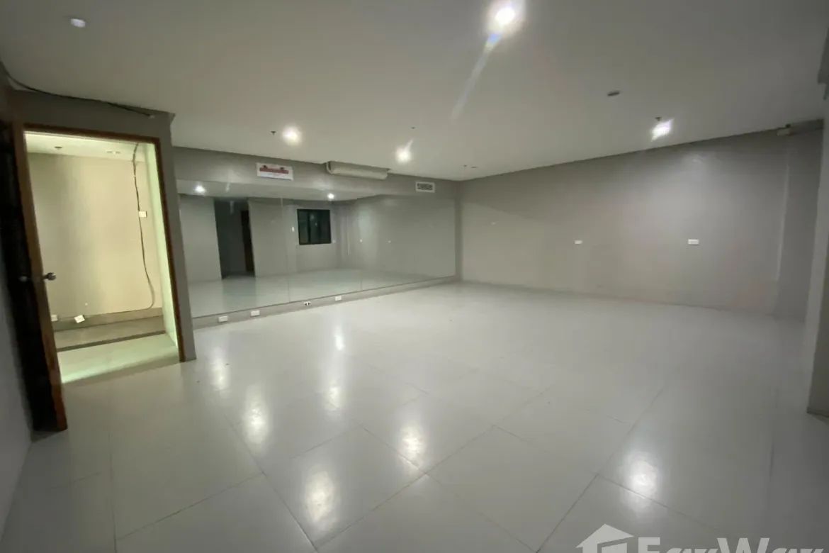 Office for Sale in Comembo, Makati, Metro Manila – photo 5