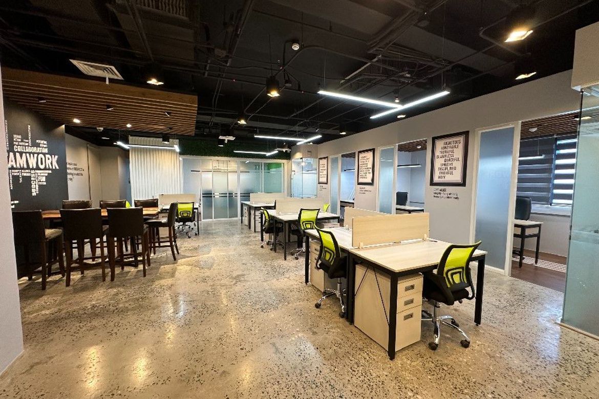 Office for Sale in Parkway Corporate Center, Alabang, Muntinlupa, Metro Manila