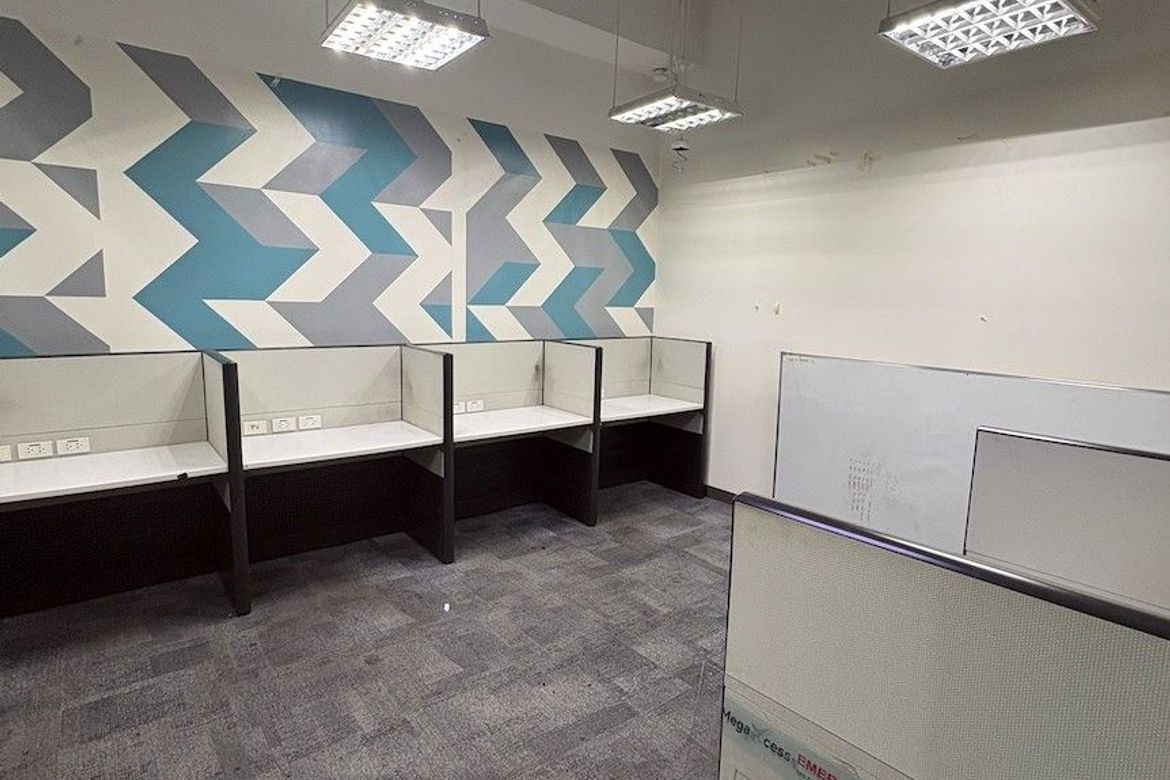 Office for Sale in Prestige Tower, San Antonio, Pasig, Metro Manila near MRT-3 Ortigas – photo 8