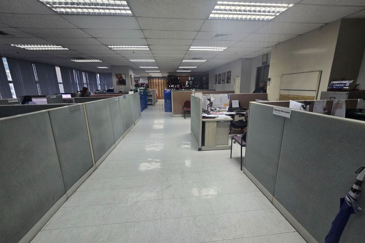 Office for Sale in San Antonio, Pasig, Metro Manila near MRT-3 Ortigas