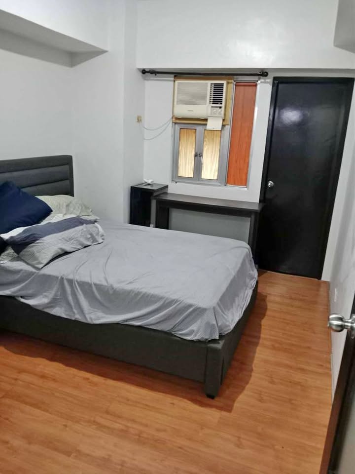 Semi-Furnished 1-Bedroom Condo for Rent at Rada Regency, Legaspi Village