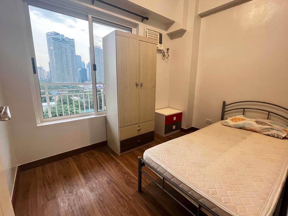 Semi-Furnished 2-Bedroom Condo with Parking for Sale at Brio Tower, Makati – photo 5