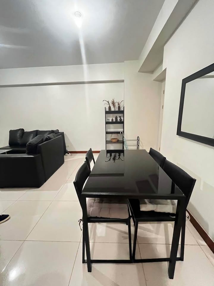 Semi-Furnished 2-Bedroom Condo with Parking for Sale at Brio Tower, Makati – photo 8