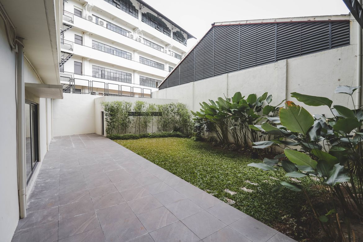 Shophouse for Sale in Bahay Toro, Quezon City, Metro Manila – photo 5