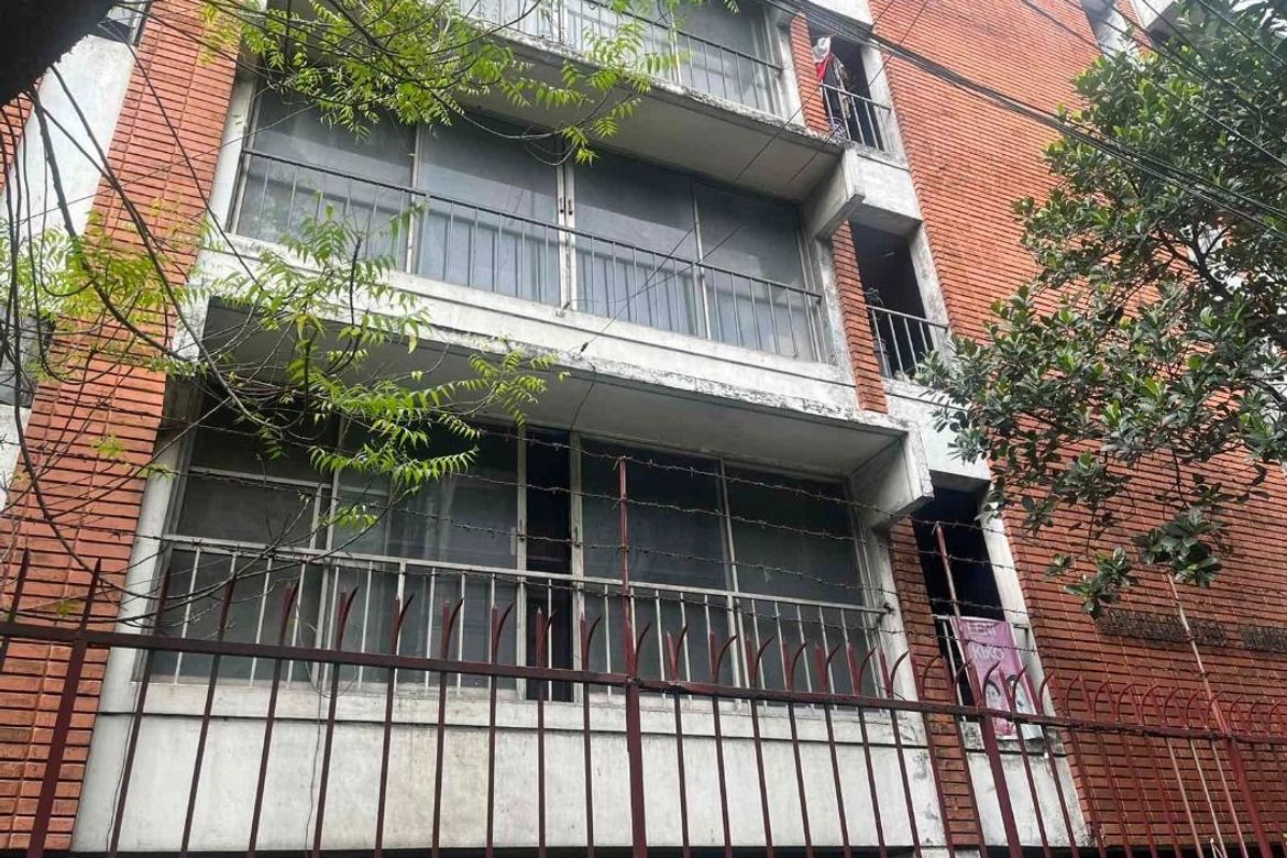 Shophouse for Sale in Bangkal, Makati, Metro Manila near MRT-3 Magallanes – photo 3