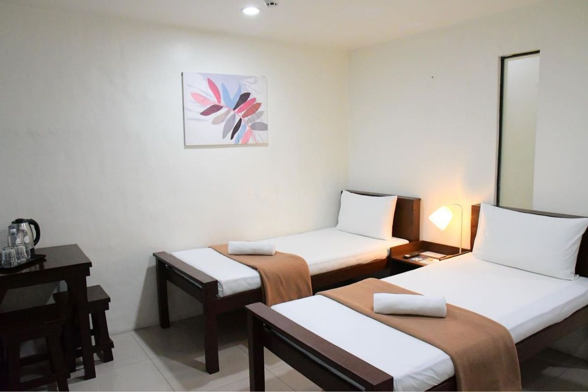 Shophouse for Sale in Bangkal, Makati, Metro Manila near MRT-3 Magallanes – photo 5