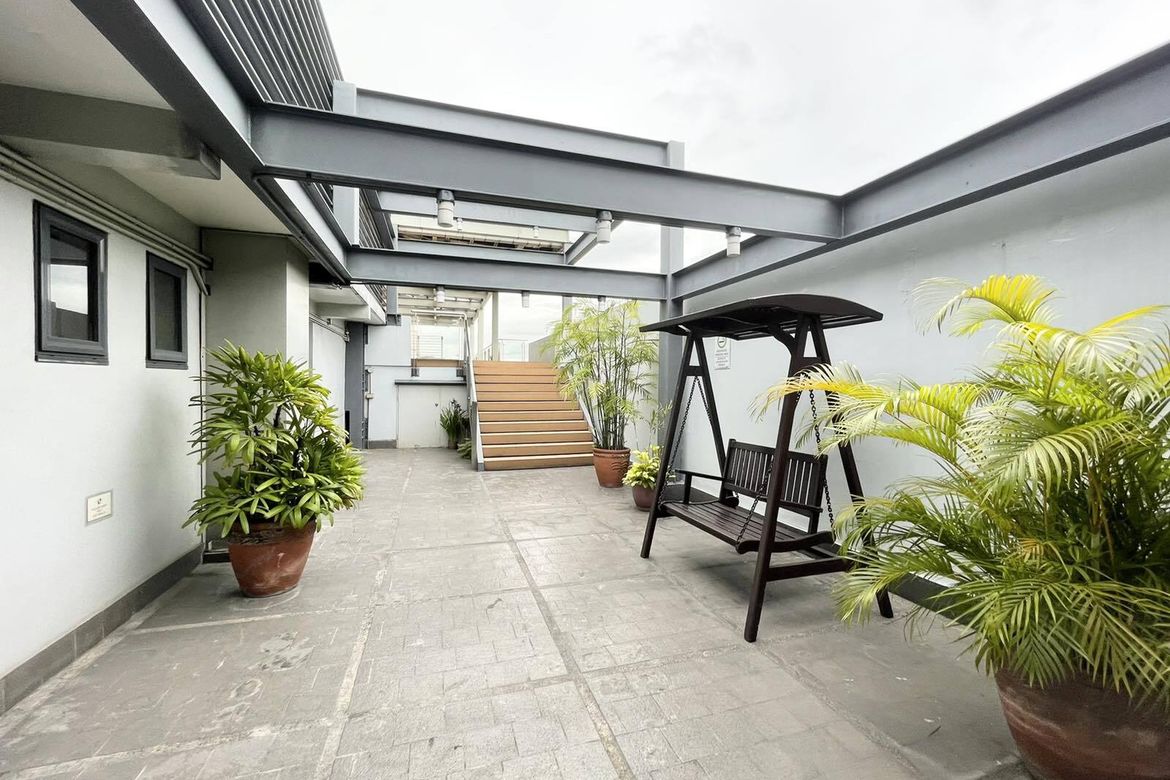 Shophouse for Sale in Bangkal, Makati, Metro Manila near MRT-3 Magallanes – photo 8