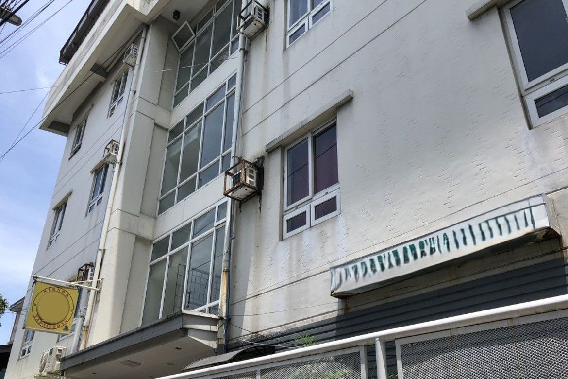 Shophouse for Sale in Barangay 40, Pasay, Metro Manila near LRT-1 Gil Puyat – photo 3