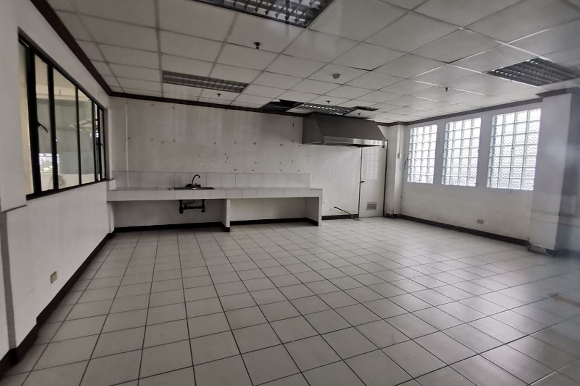 Shophouse for Sale in Barangay 41, Pasay, Metro Manila – photo 3
