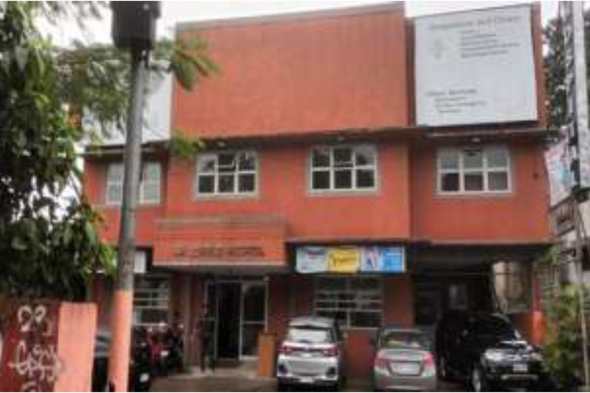 Shophouse for Sale in Barangay 93, Caloocan, Metro Manila near LRT-1 Monumento