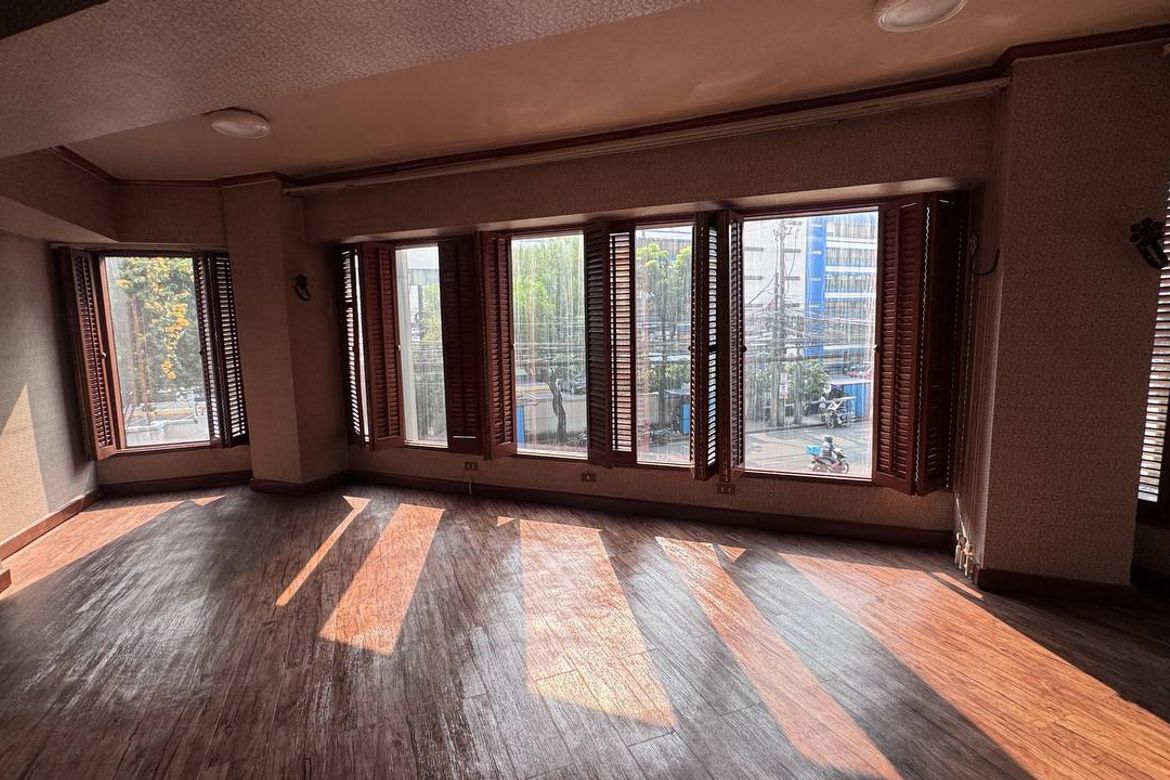 Shophouse for Sale in Bel-Air, Makati, Metro Manila – photo 3