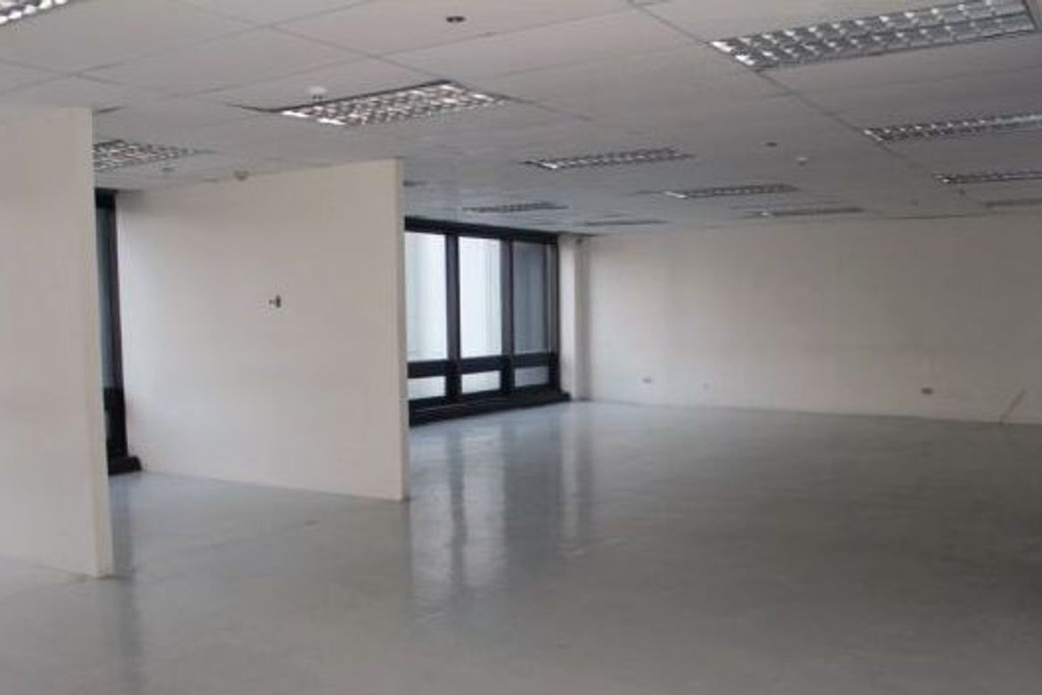 Shophouse for Sale in Bel-Air, Makati, Metro Manila – photo 2