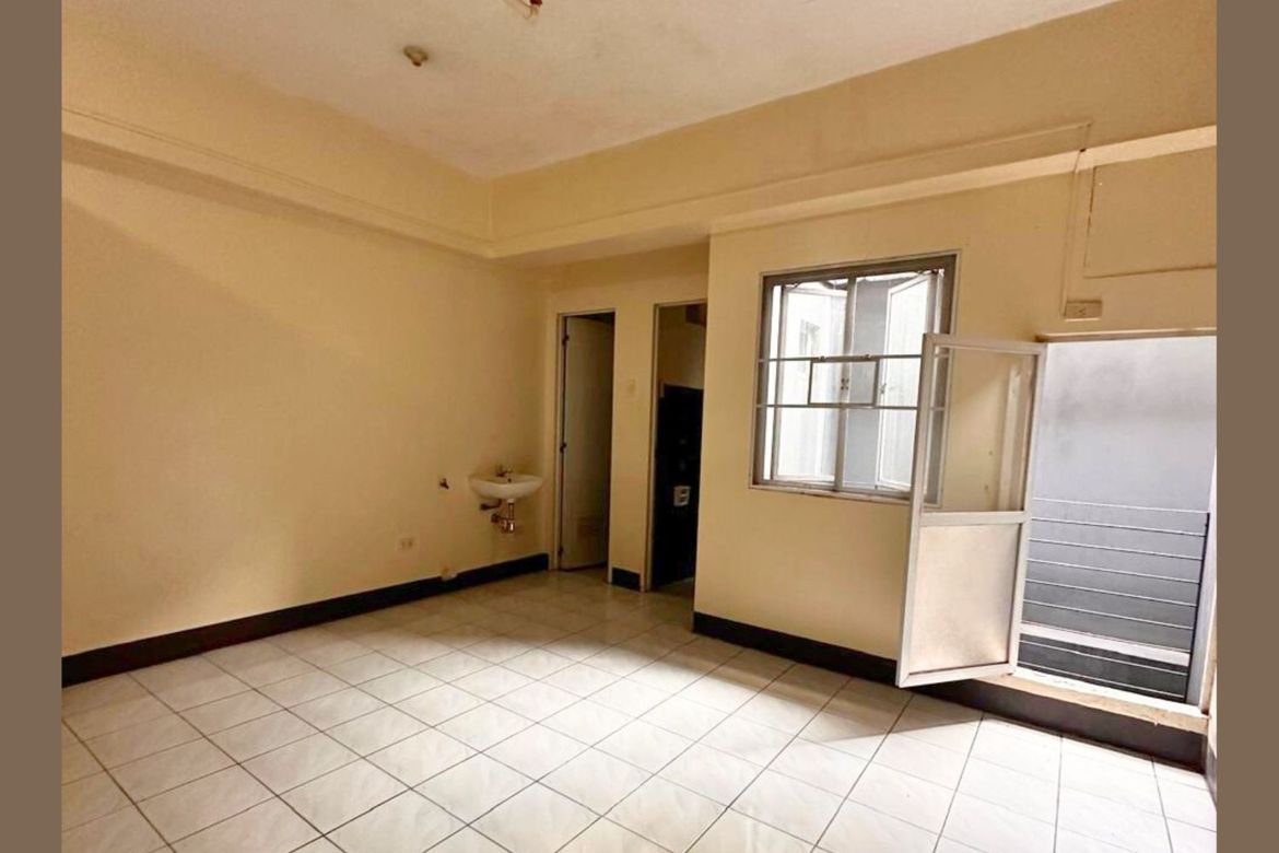 Shophouse for Sale in Central, Quezon City, Metro Manila – photo 2