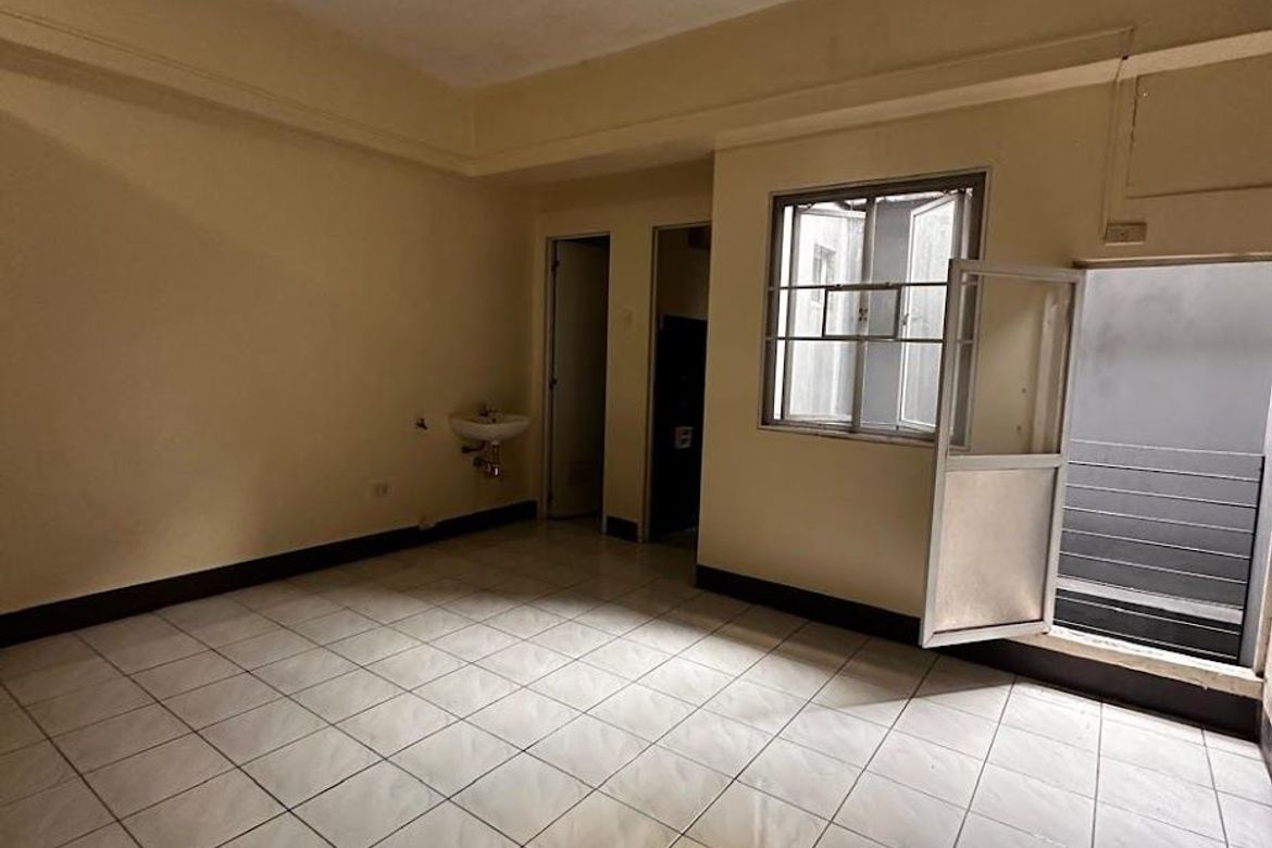 Shophouse for Sale in Central, Quezon City, Metro Manila – photo 2